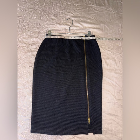 Ultra Teeze Black Ribbed Pencil Midi Skirt Gold Zipper SZ M - Picture 5 of 5